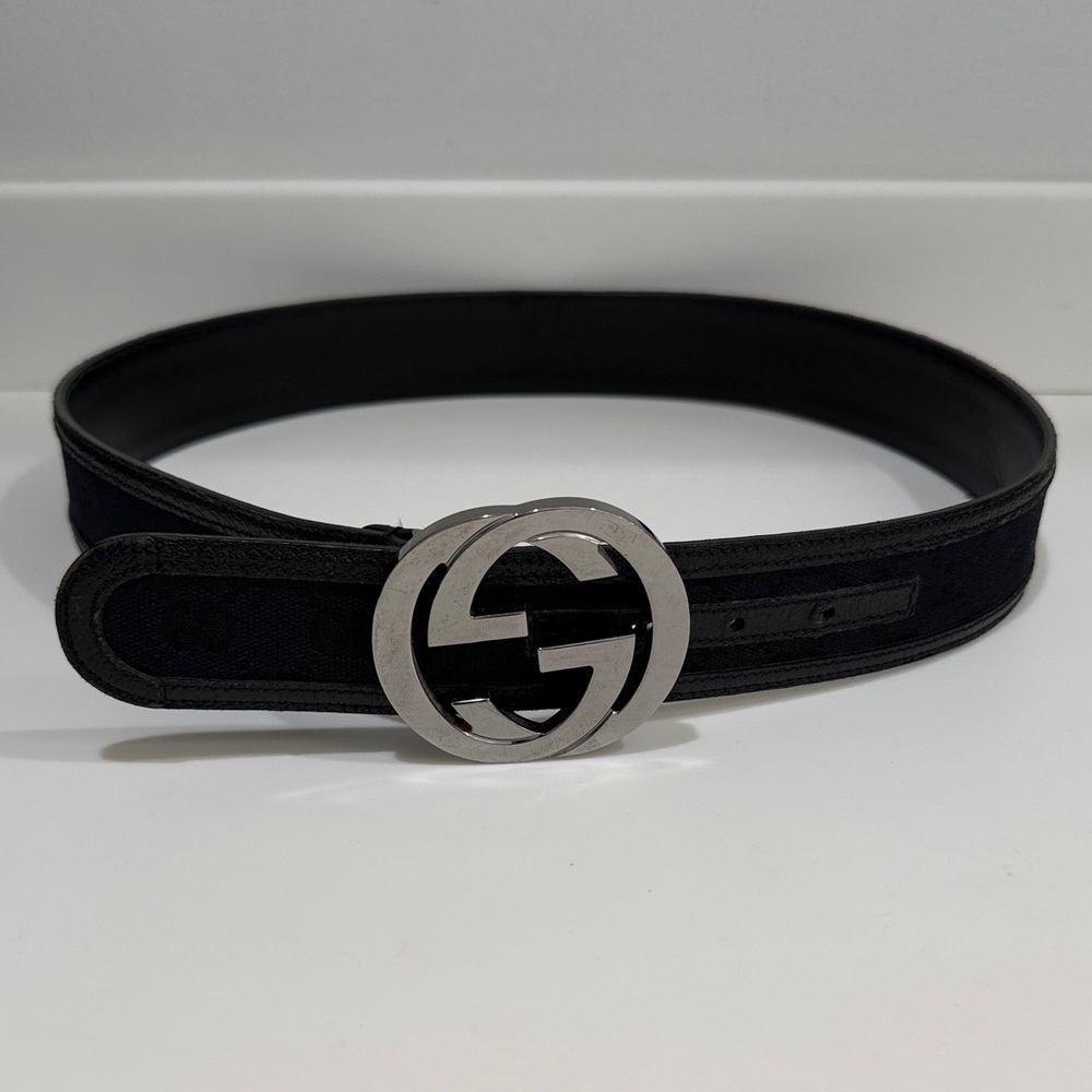 Gucci Black Belt with Silver Buckle